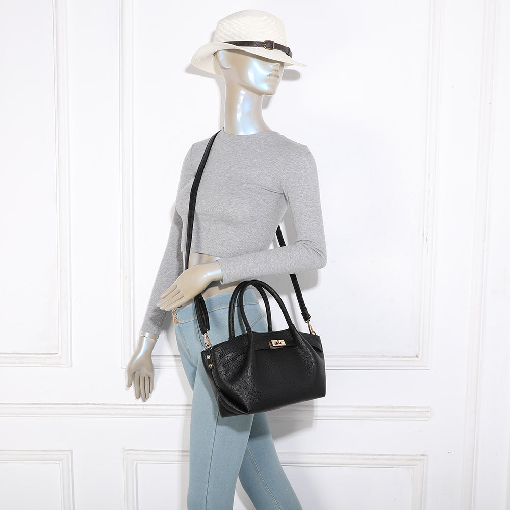 Sac à main femme La Théodora noir porté, au bras ou avec sa bandoulière amovible – réf. KJ-62082-4