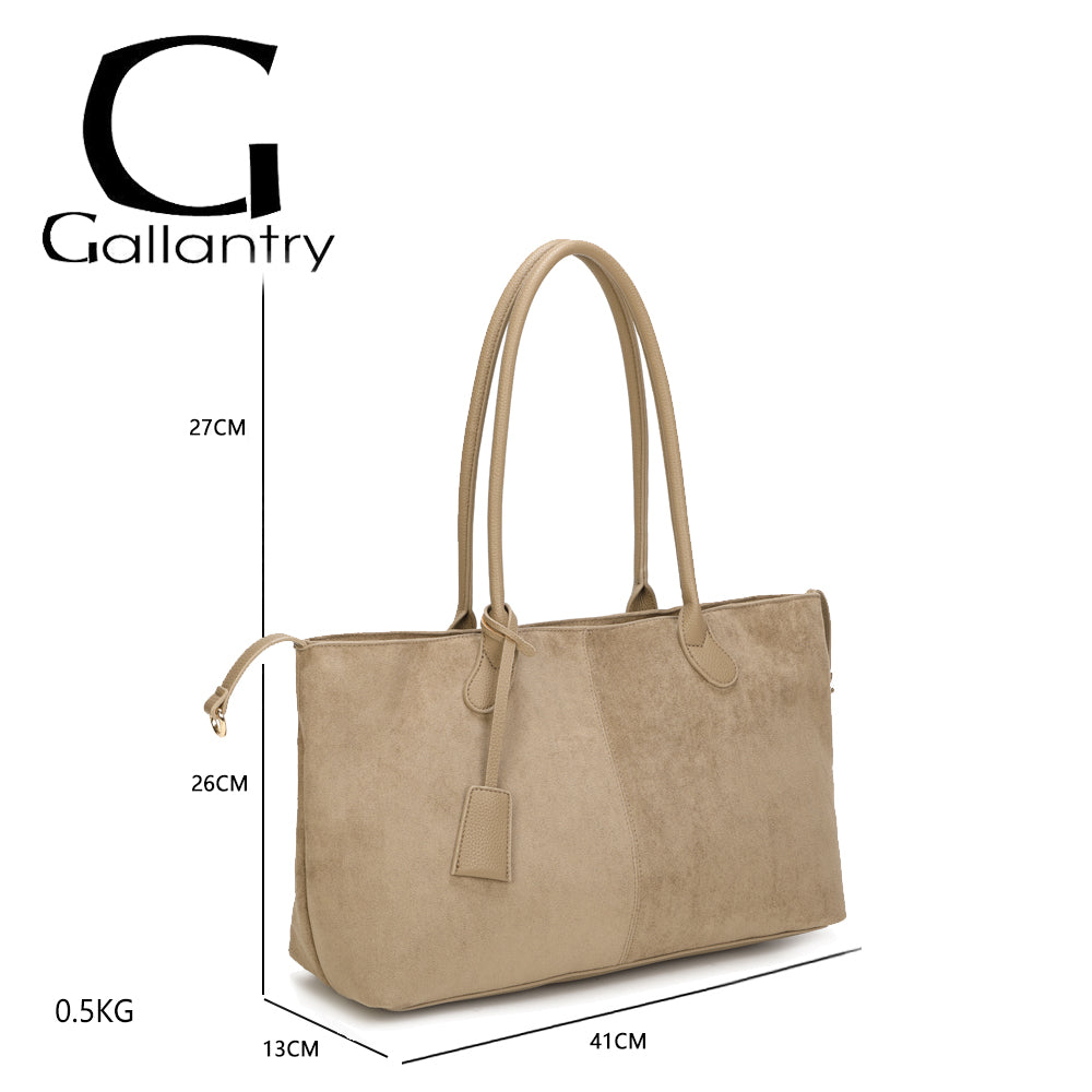 L’Insolente Élégance