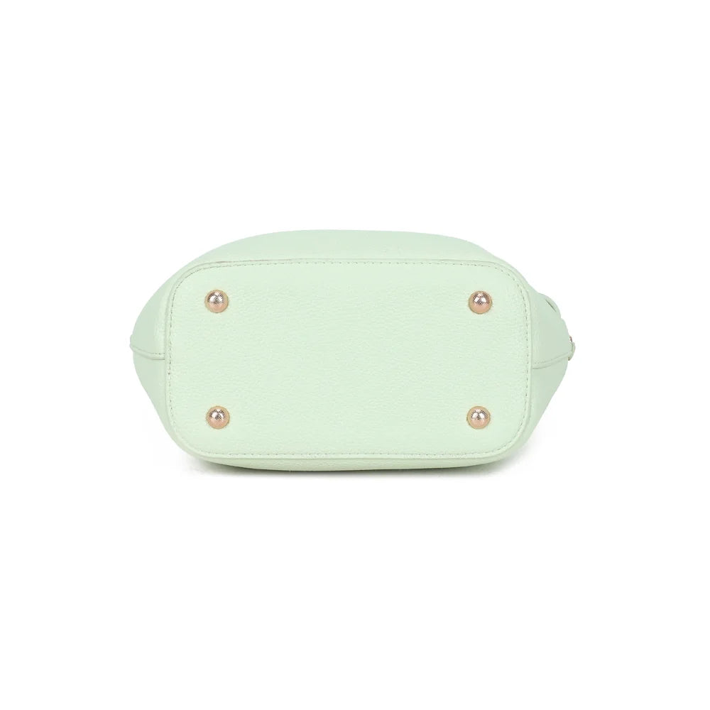 Vue de dessous du Blossom vert clair en simili cuir grainé, pour découvrir la base de ce petit sac – réf. A-9149
