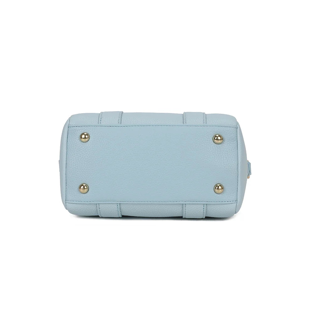 Dessous du Bowlbag mini bleu pastel, doté de pieds en métal pour le protéger des surfaces – réf. R-1995