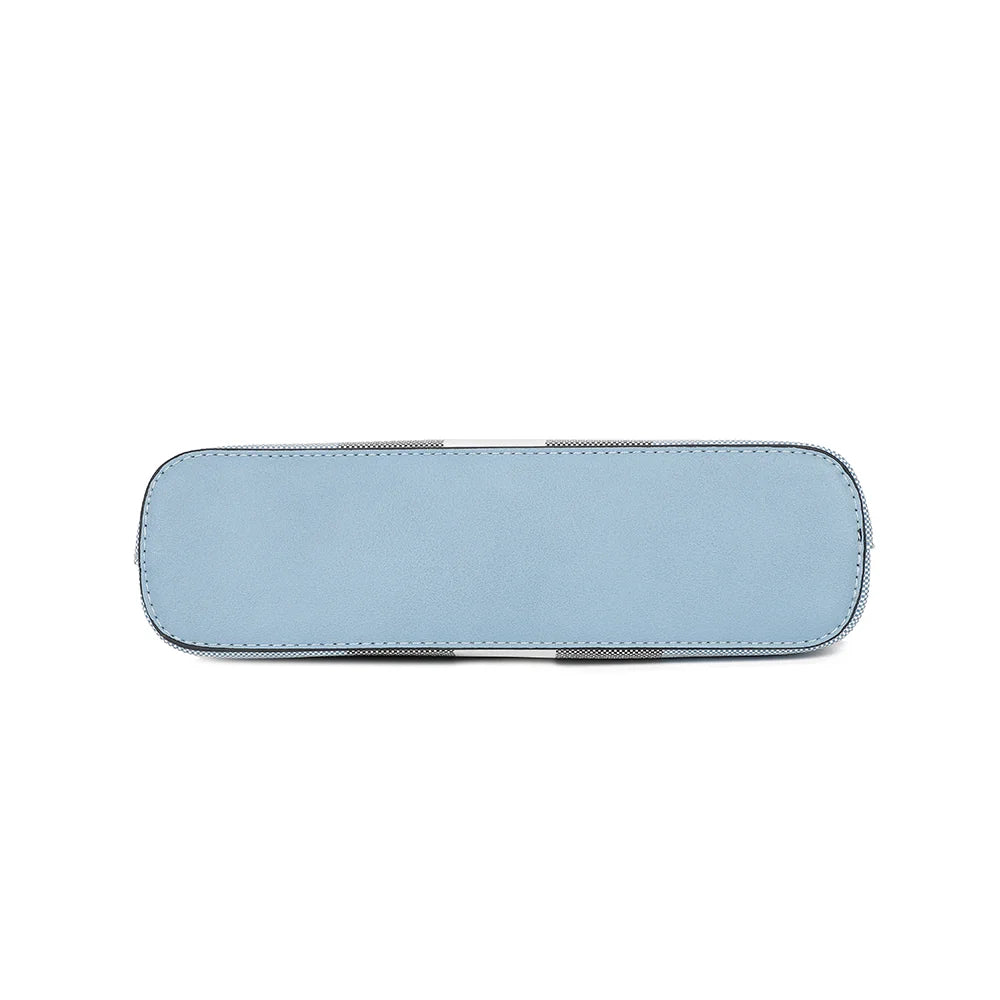 Dessous du Celina bleu pastel : base rectangulaire aux lignes nettes et épurées – réf. DQ-8517-1