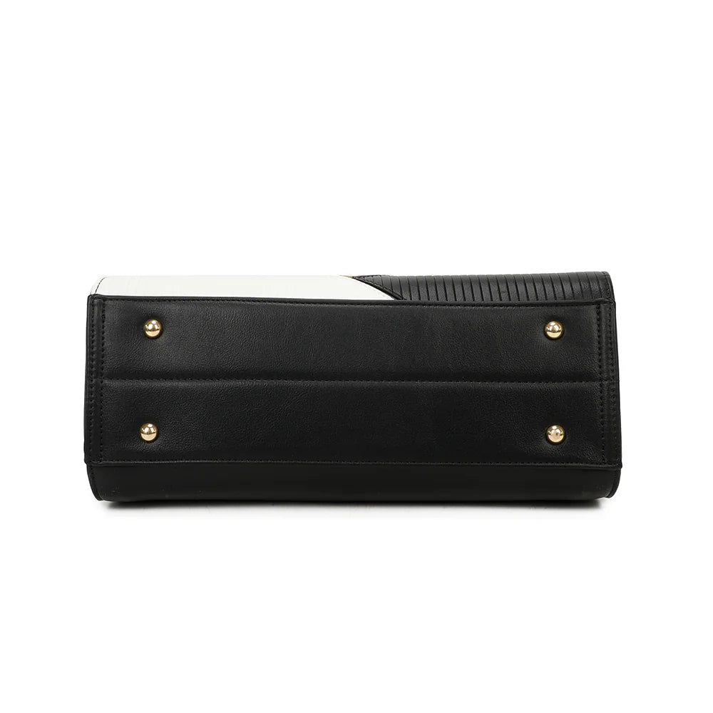 Dessous du sac Cléo noir/beige, base plate et nette qui garde au sac une silhouette bien structurée – réf. R-1501-4