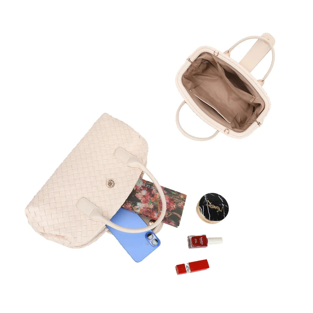 Intérieur du sac Émeraude Douce beige : compartiment principal doublé et poche intérieure pour les essentiels – réf. DG-5809