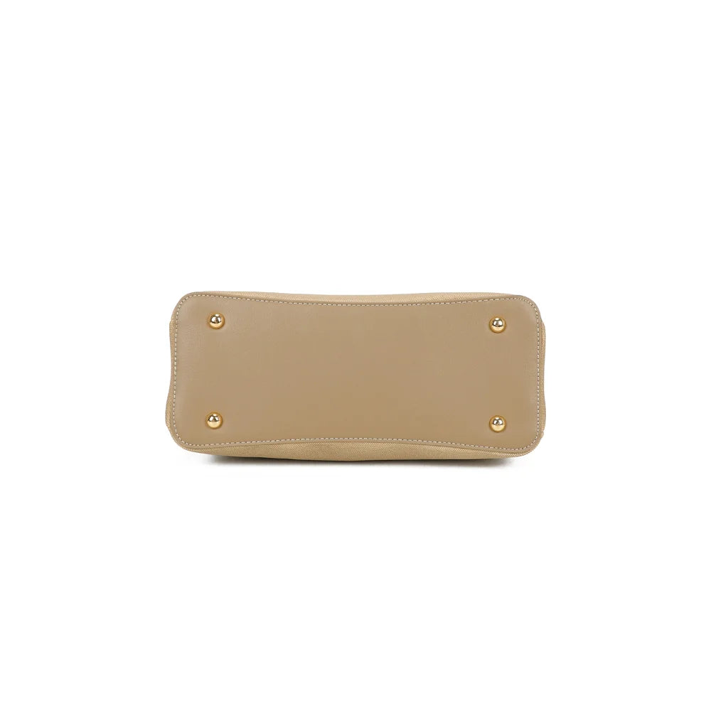 Dessous du sac Éméria taupe foncé : base plate qui lui permet de garder sa forme structurée – réf. R-1998-1