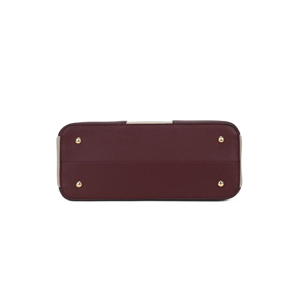 Dessous du Fiora Pop bordeaux : base à plat de 33 × 13 cm qui garde au sac sa belle tenue – réf. M-9354-3