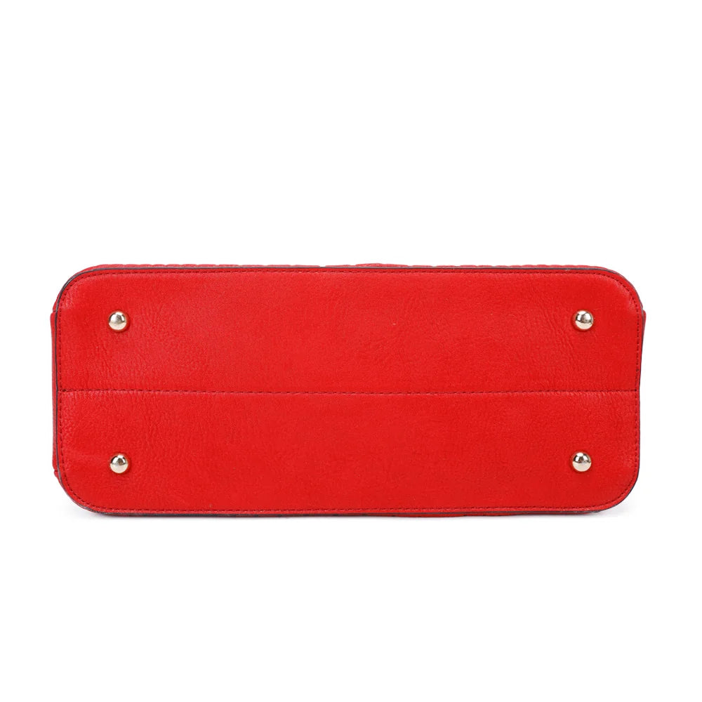 Vue de dessous du Fiora rouge, sac à main structuré en simili cuir embossé façon croco – réf. M-9354