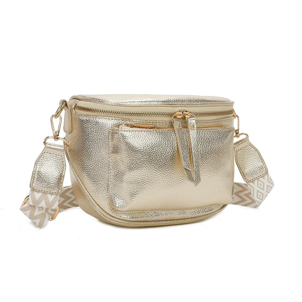 Glamour Shiny doré vu de trois quarts : forme demi-lune compacte et double tirette sur le zip du dessus – réf. Z-83047-1