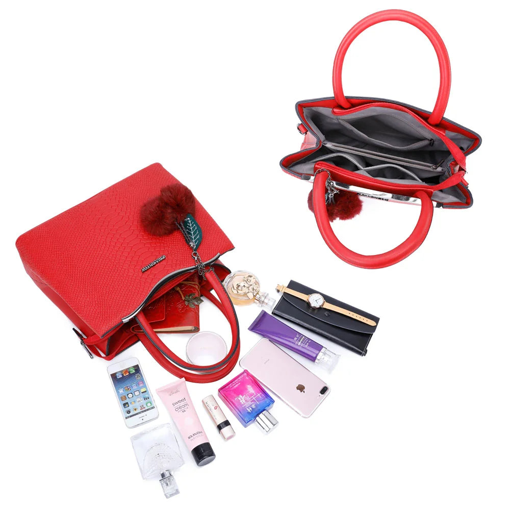 Intérieur du Hailey rouge : plusieurs compartiments dont un central zippé, pour vos essentiels – réf. G-7329-1