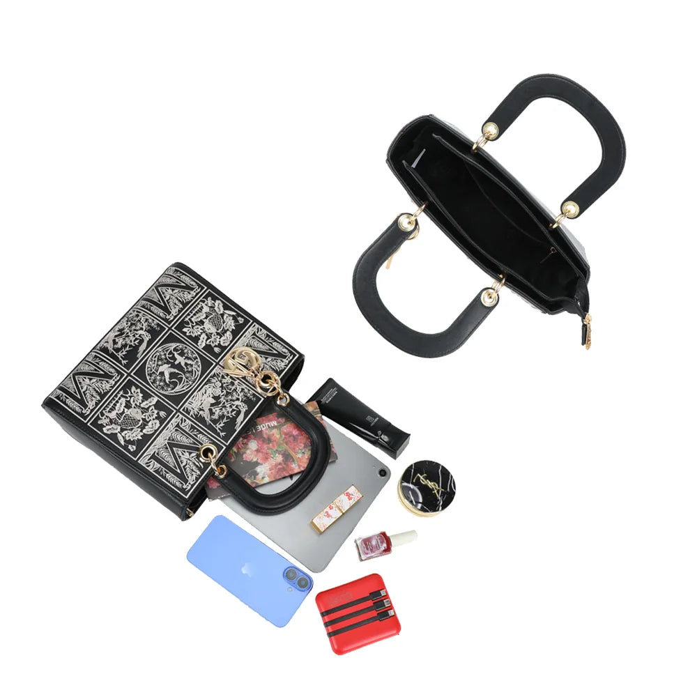 Intérieur zippé du sac Isalda noir, pensé pour garder téléphone et essentiels bien rangés – réf. DQ-9443-8