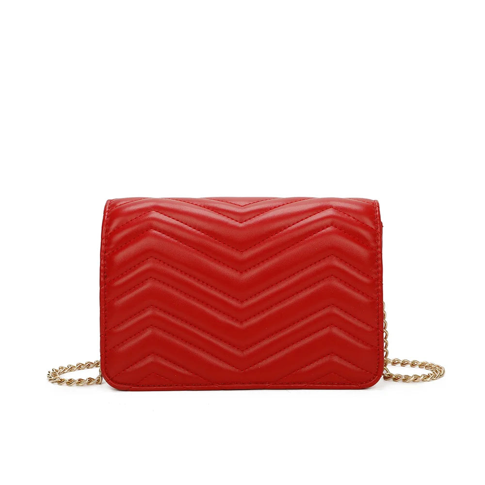 Dos de L’Allegra rouge, avec le même matelassage en chevrons que sur l’avant – réf. C-0159