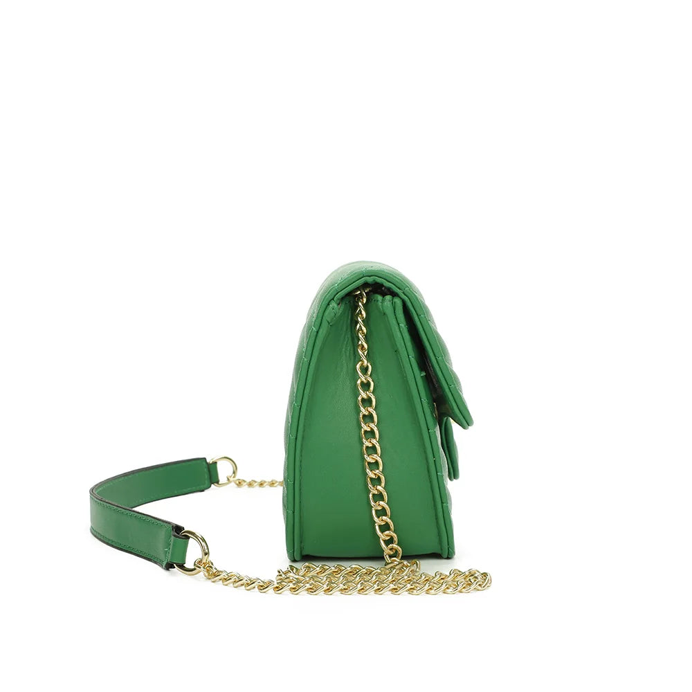 Profil de L’Allegra vert : 8 cm de profondeur et chaîne dorée attachée sur le côté – réf. C-0159