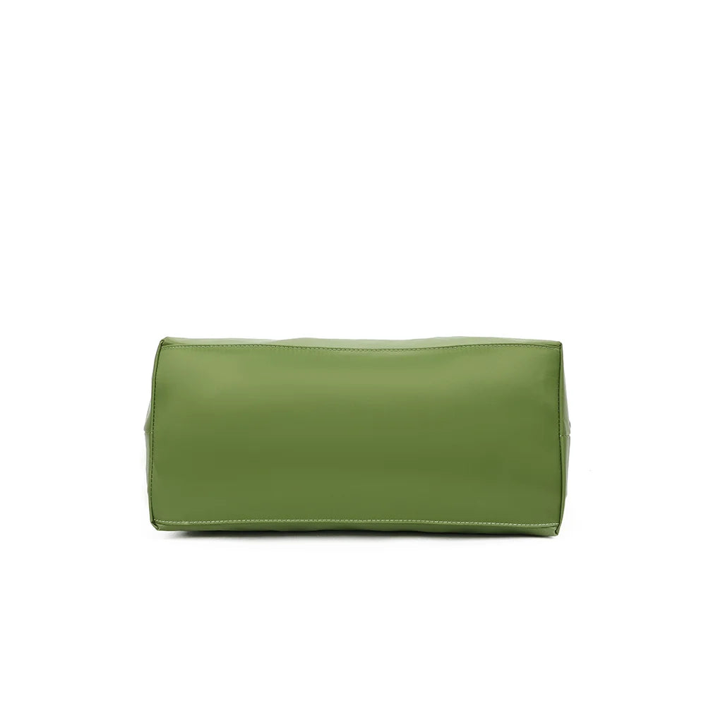 Dessous de La Balade (Large) vert gazon, une base large en nylon pour un cabas qui tient bien – réf. Z-02
