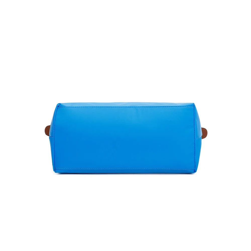 Dessous de La Balade Medium bleu electrique, vue de la base en nylon et des coutures du sac cabas – réf. Z-03