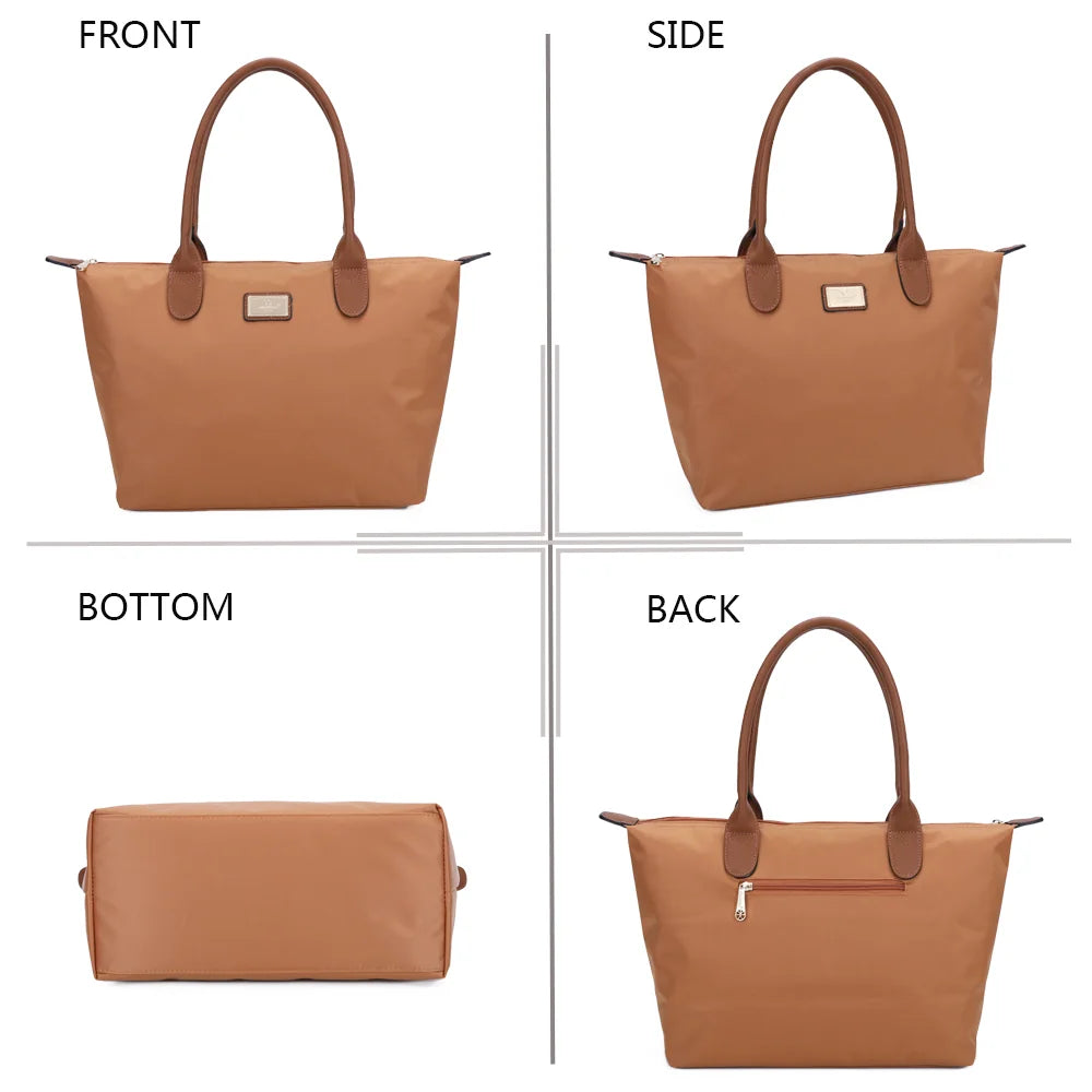 La Balade Medium jaune foncé sous quatre angles : face, profil, dessous et dos du sac en nylon – réf. Z-03