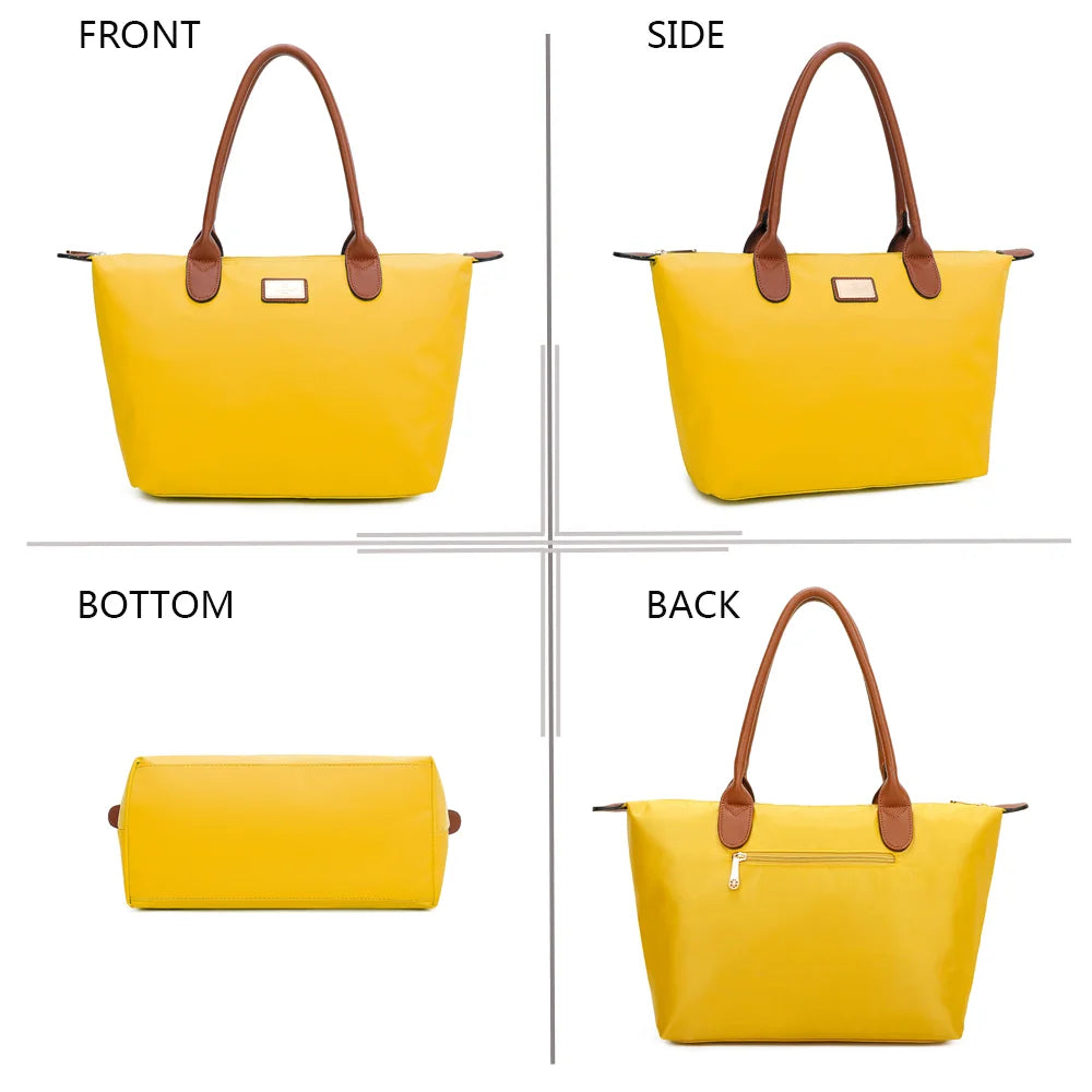 La Balade Medium jaune sous quatre angles : face, profil, dessous et dos du sac en nylon – réf. Z-03