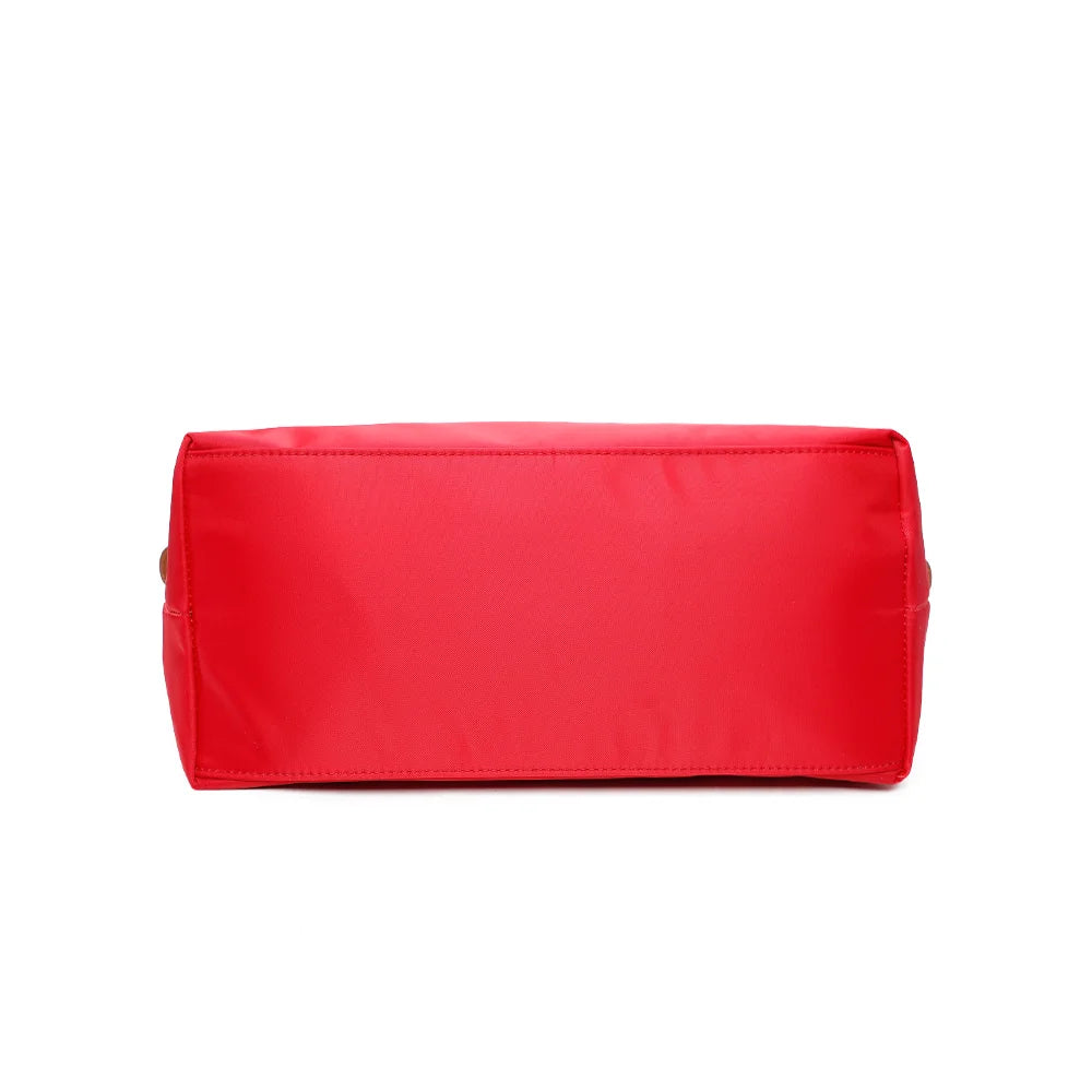 Dessous de La Balade Medium rouge, vue de la base en nylon et des coutures du sac cabas – réf. Z-03