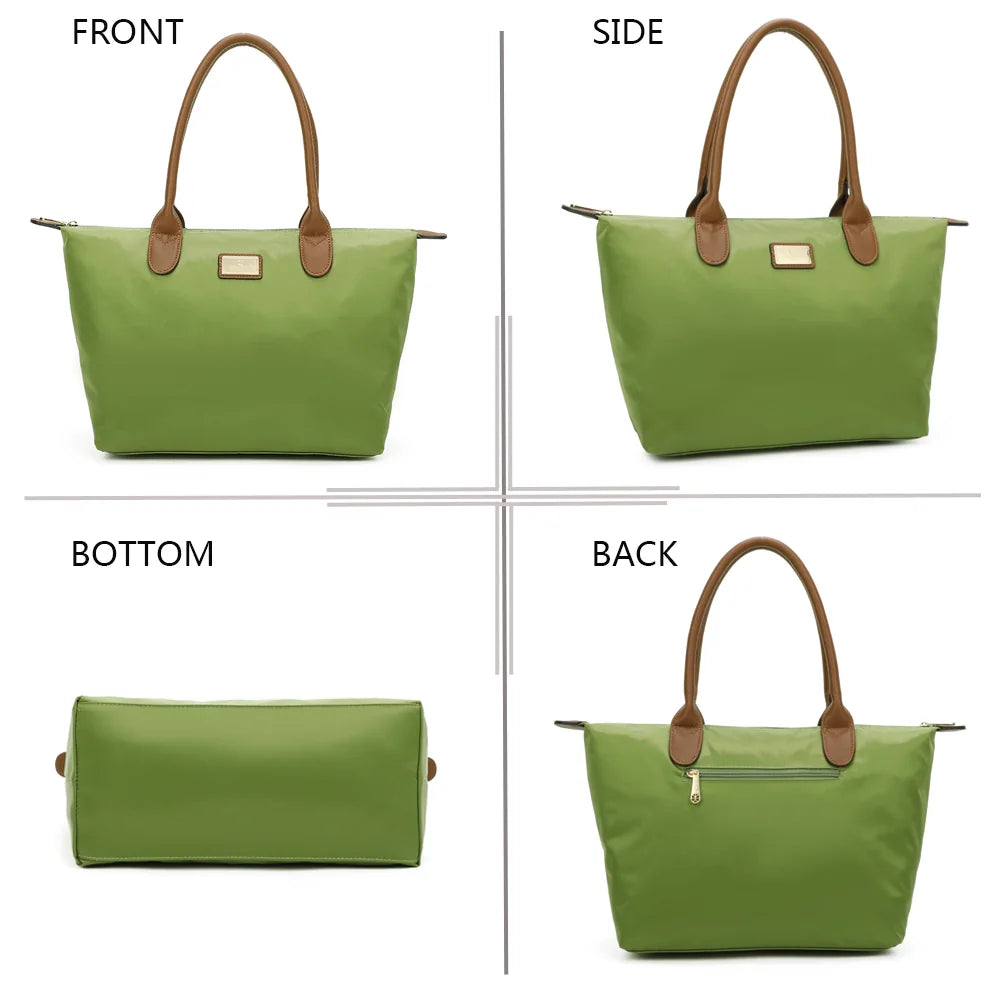 La Balade Medium vert gazon sous quatre angles : face, profil, dessous et dos du sac en nylon – réf. Z-03