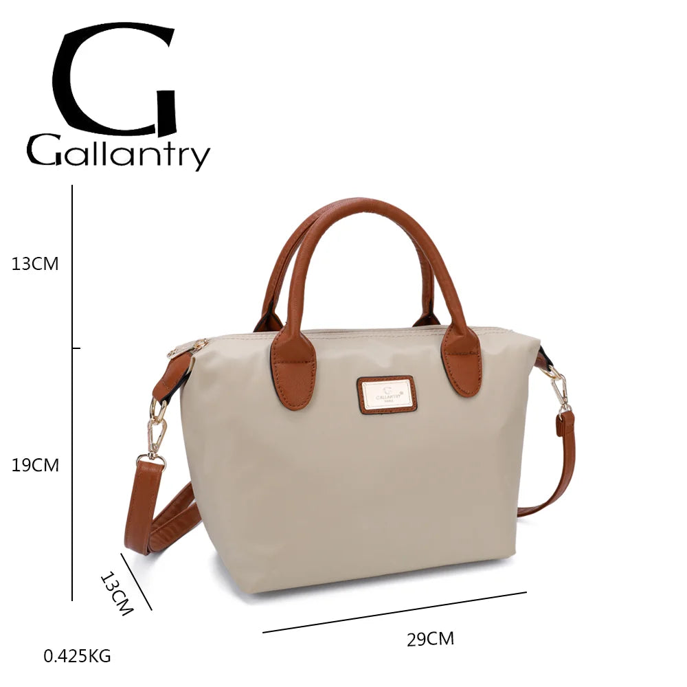 Dimensions de La Balade beige : 29 × 13 × 19 cm, poignées de 13 cm, environ 0,43 kg – réf. Z-01