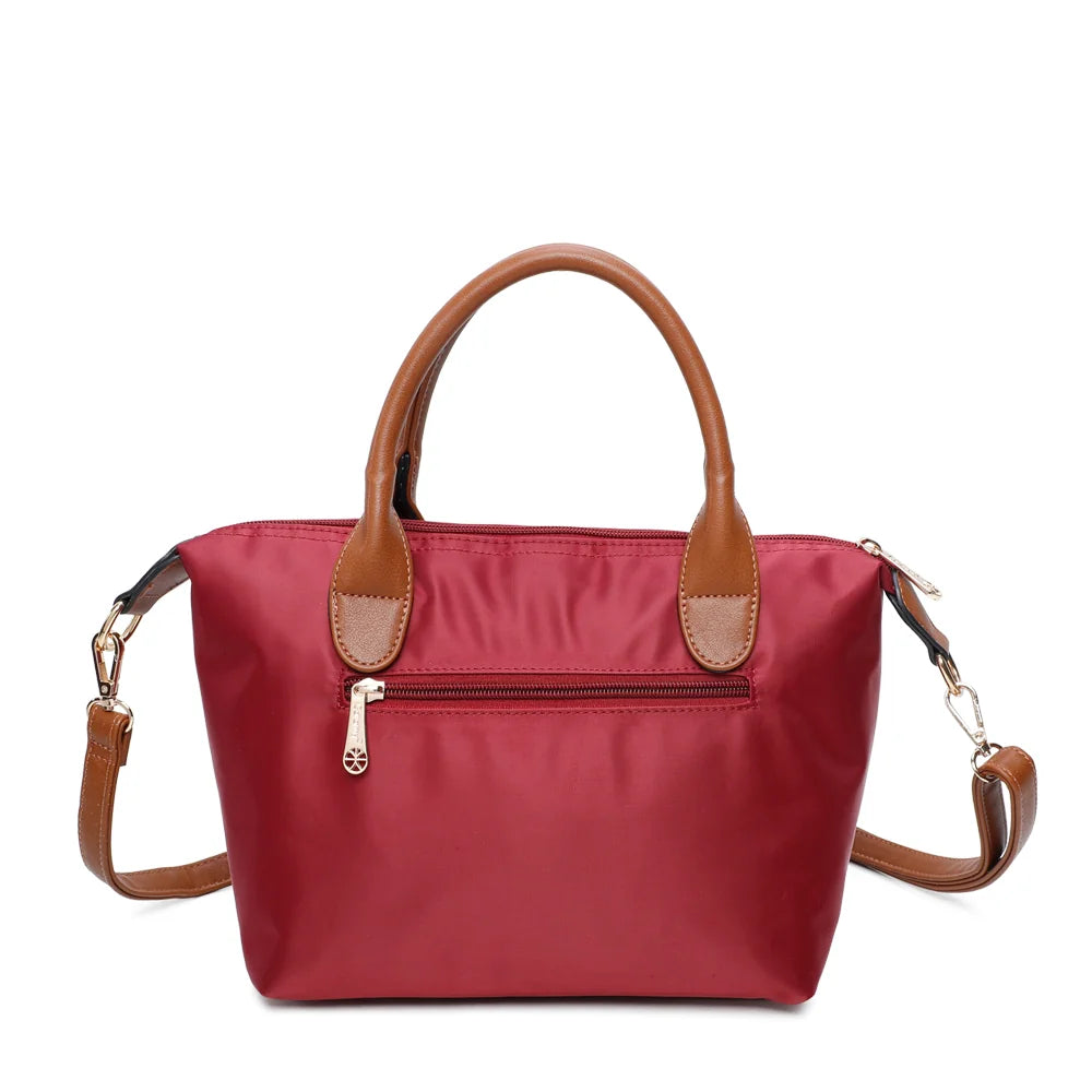 Dos de La Balade bordeaux : nylon lisse et poignées en simili cuir camel – réf. Z-01