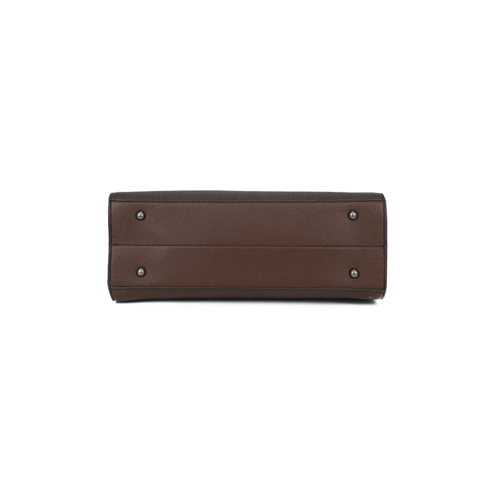 Dessous de La Célestine café, une base rectangulaire qui garde le sac bien structuré – réf. G-7372