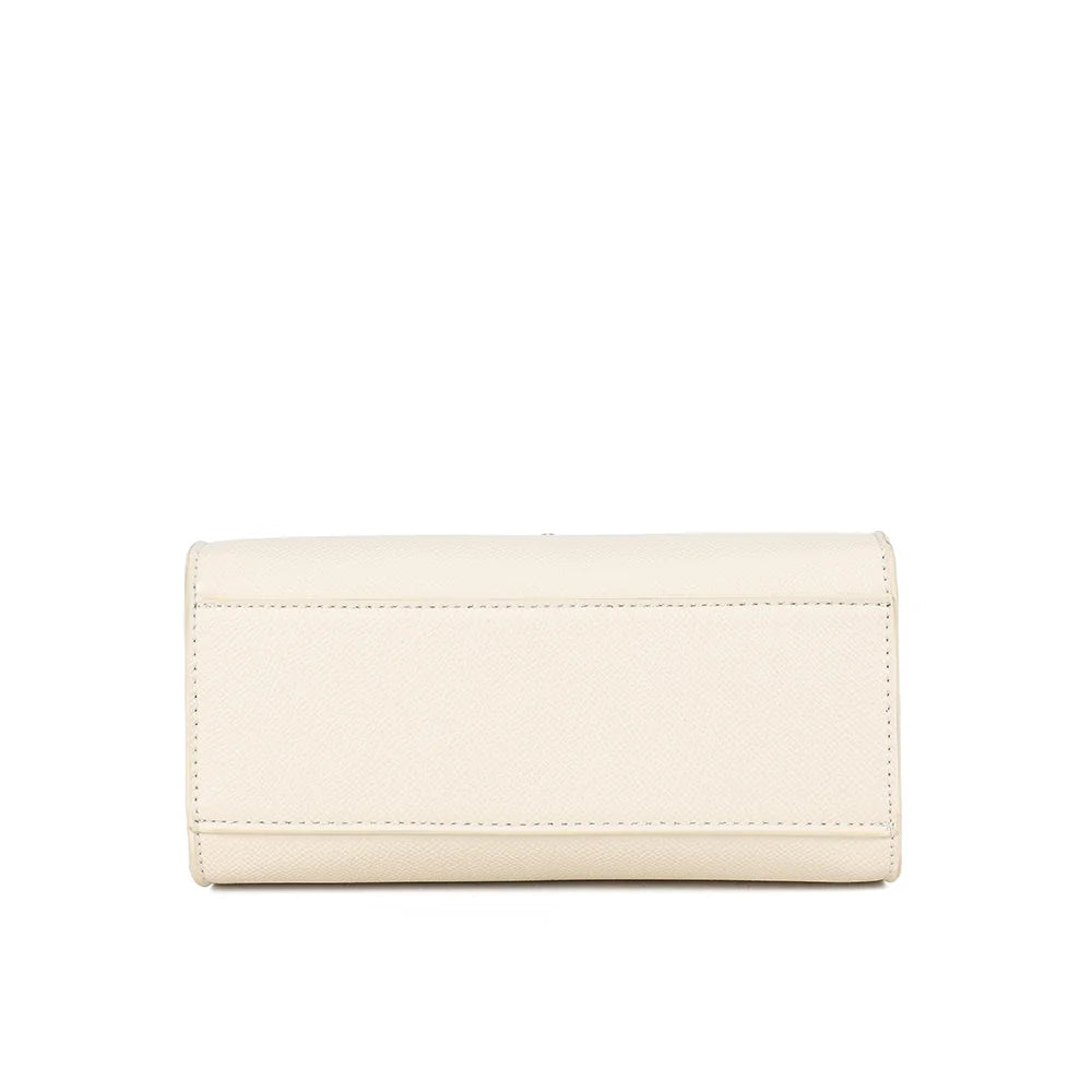 Dessous du sac La Colette beige, base plate qui lui permet de tenir debout toute seule – réf. R-2059