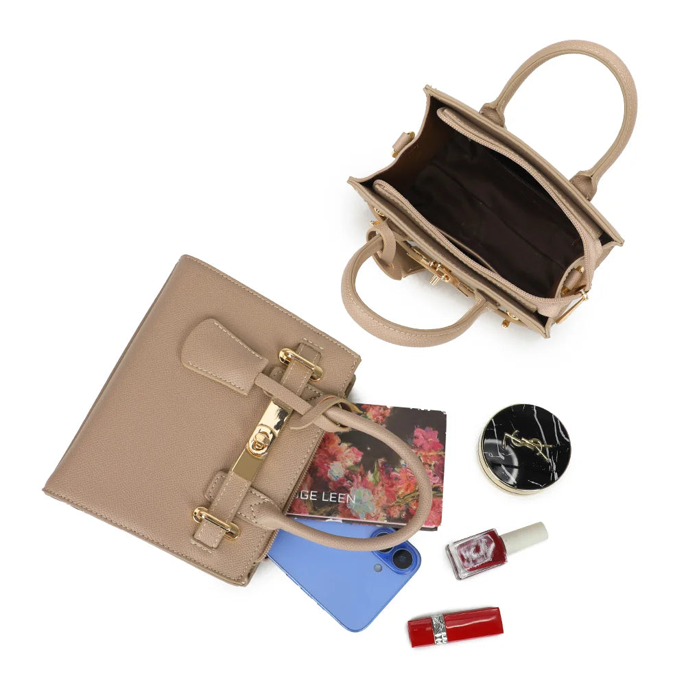 Intérieur compartimenté de La Colette taupe avec fermeture zippée, pour le téléphone et les essentiels – réf. R-2059