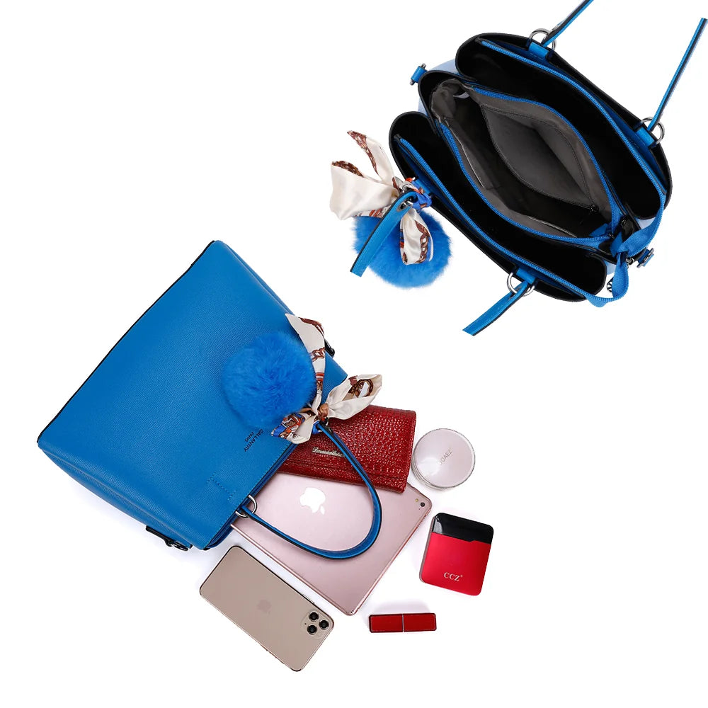 Intérieur du sac à main La Coquette bleu électrique : compartiments et ce qu'il peut contenir – réf. DQ-815