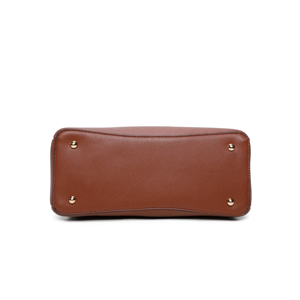 Dessous du sac à main La Coquette marron foncé avec ses pieds métalliques – réf. DQ-815