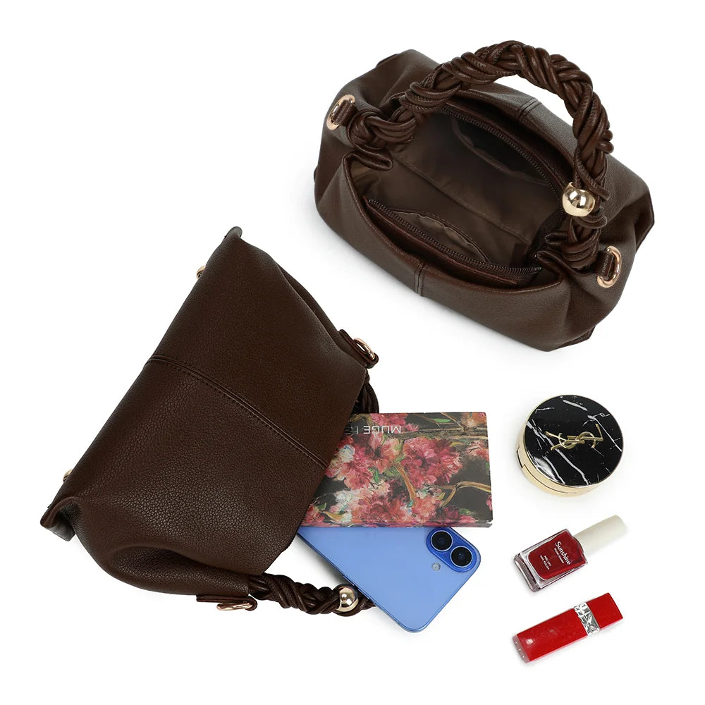Intérieur de La Cordélia café : fermeture zippée et rangement pour téléphone, carnet et maquillage – réf. R-2061