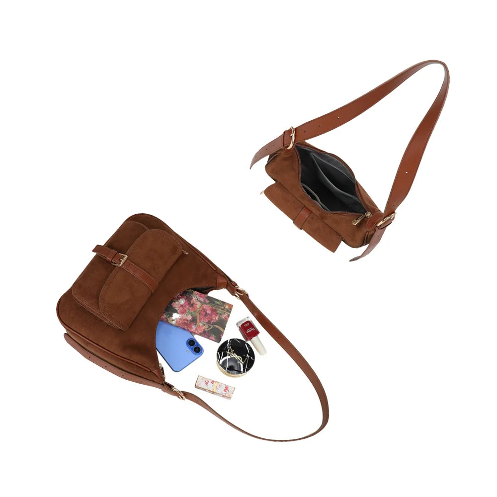Intérieur de La Désirable marron : compartiment zippé pour le téléphone, le carnet et le maquillage