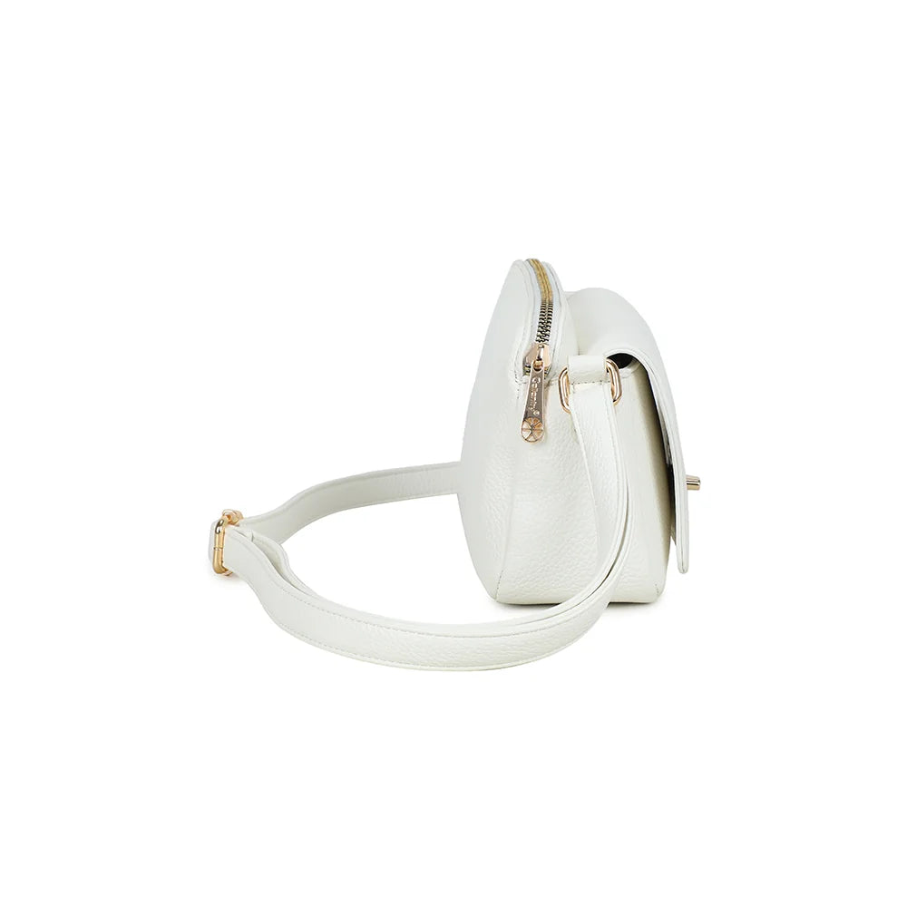 Profil du La Divine blanc : format compact de 8 cm de profondeur et zip du compartiment principal – réf. R-2050