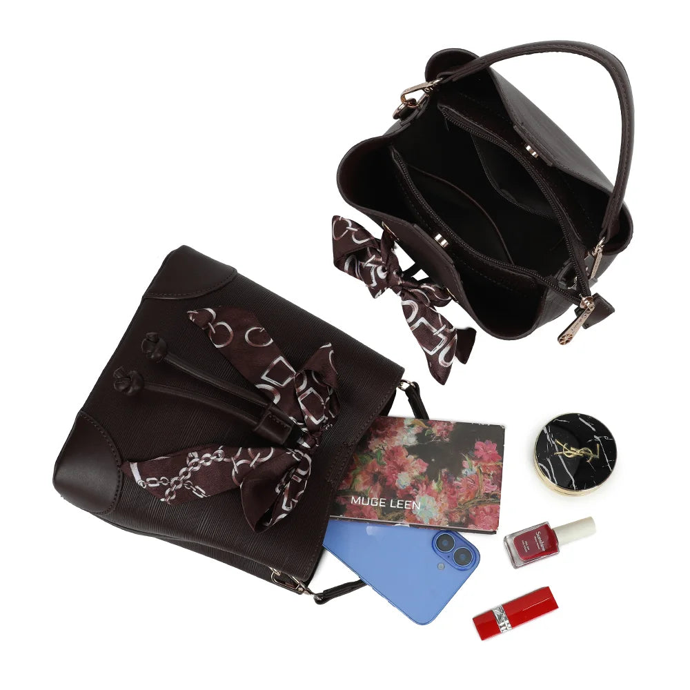 Intérieur organisé du sac La Elysane café : de quoi ranger téléphone et petits indispensables – réf. KJ-62106