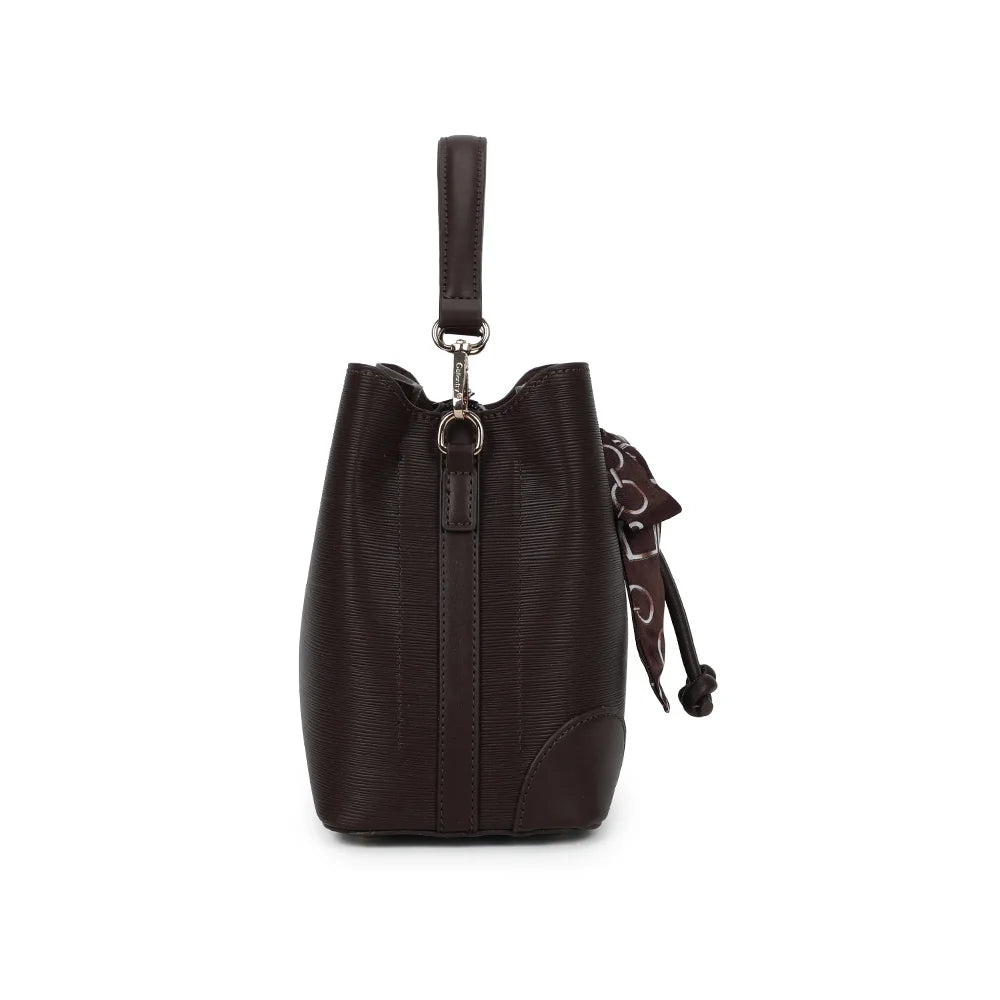 Profil du sac La Elysane café : 12 cm de profondeur et mousqueton pour la bandoulière – réf. KJ-62106