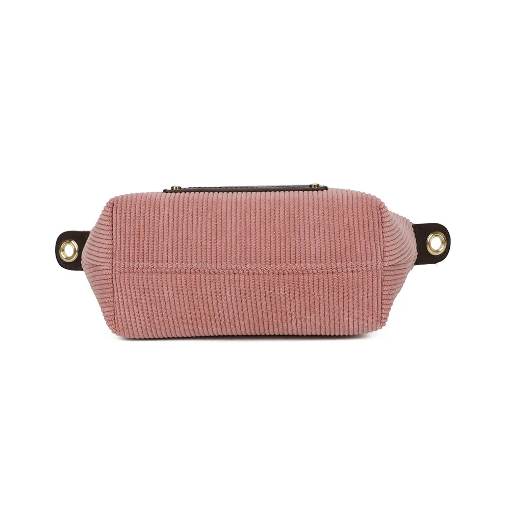 Dessous du sac La Léandra rose foncé, base compacte de 18 × 9 cm en finition effet velours côtelé – réf. Z-05-8