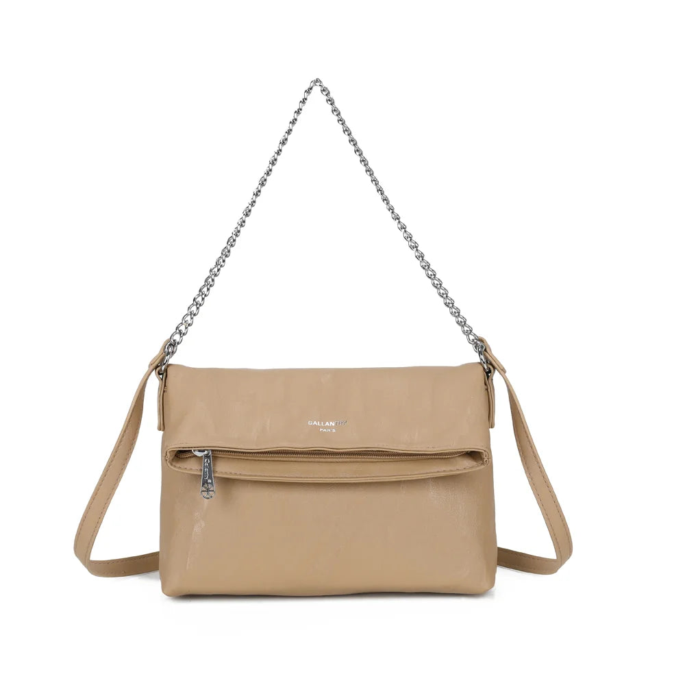 Sac bandoulière femme La Marilou taupe à rabat, anse chaîne argentée et bandoulière – Gallantry Paris – réf. Z-83096