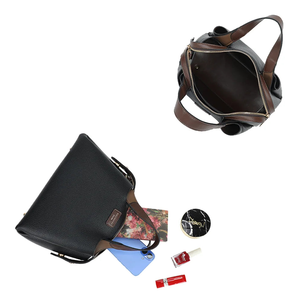 Intérieur de La Montaigne noir : grand compartiment zippé pour les essentiels – réf. M-9458-1