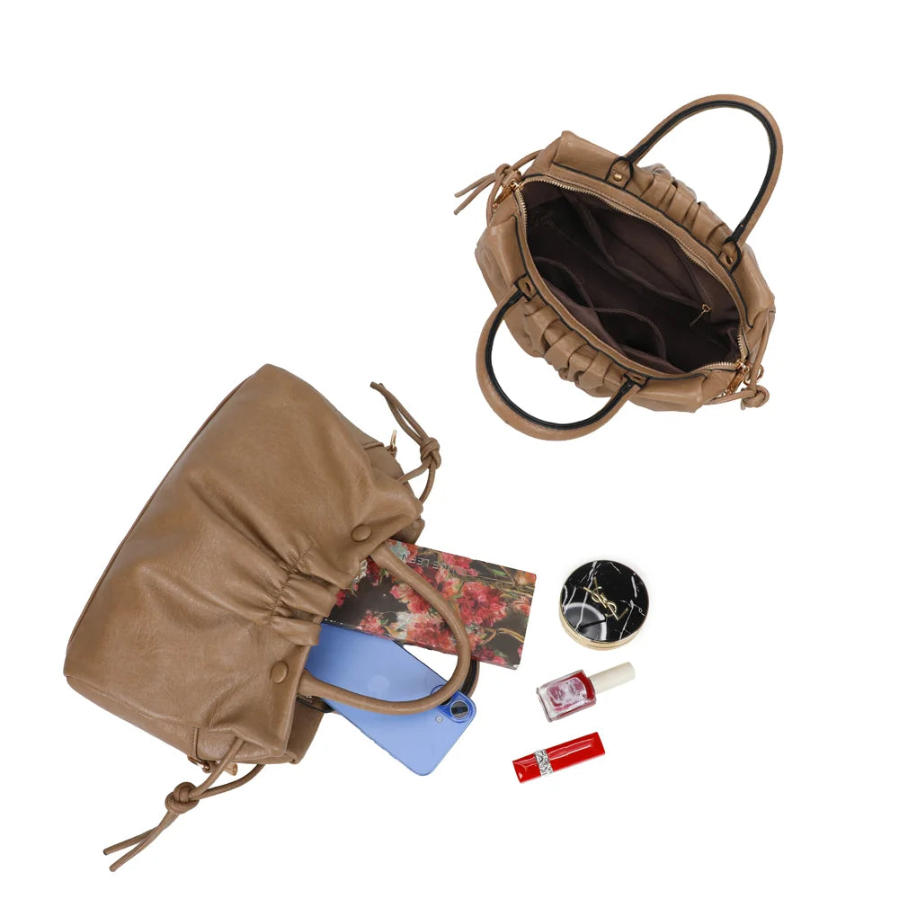 Intérieur de La Mylane taupe foncé : compartiment zippé et poches intérieures pour s’organiser – réf. DQ-8739-1