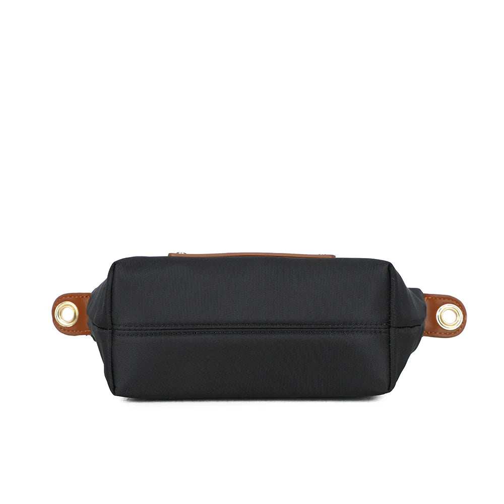 Dessous de La Romane noir en toile synthétique, une base compacte pour un sac de 18 cm – réf. Z-05-6