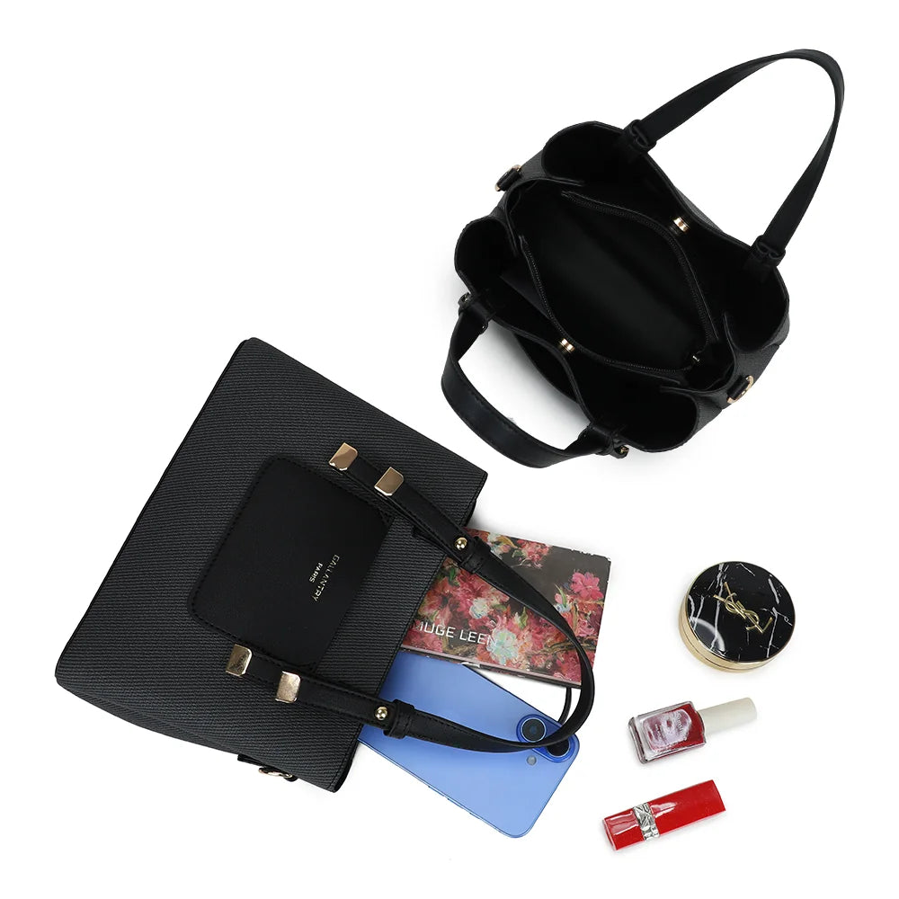 Intérieur compartimenté de La Roxélane noir avec compartiment central zippé pour les essentiels – réf. DQ-8655-6