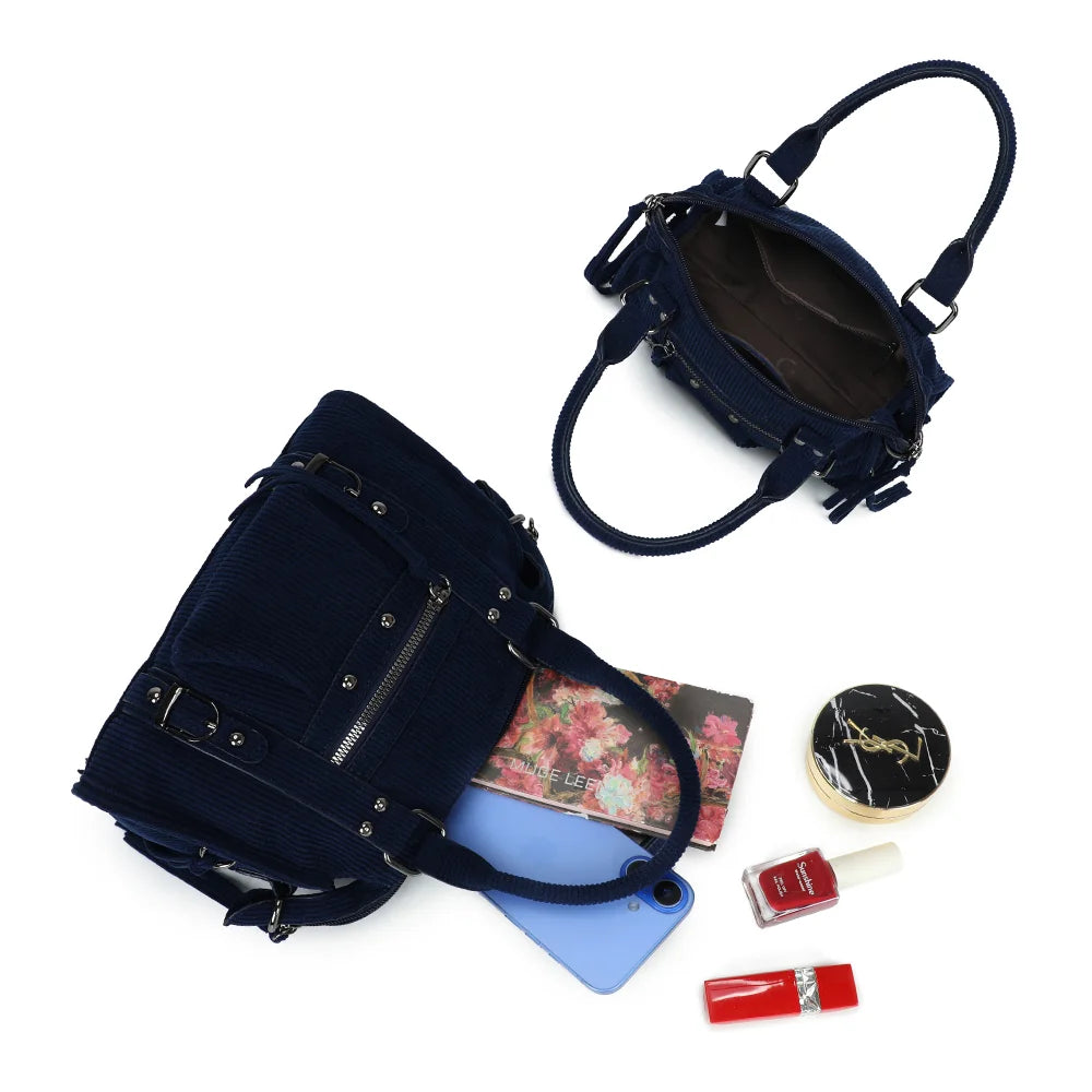Intérieur de La Vinoria bleu foncé : ouverture zippée et intérieur organisé pour les essentiels – réf. R-1979-9