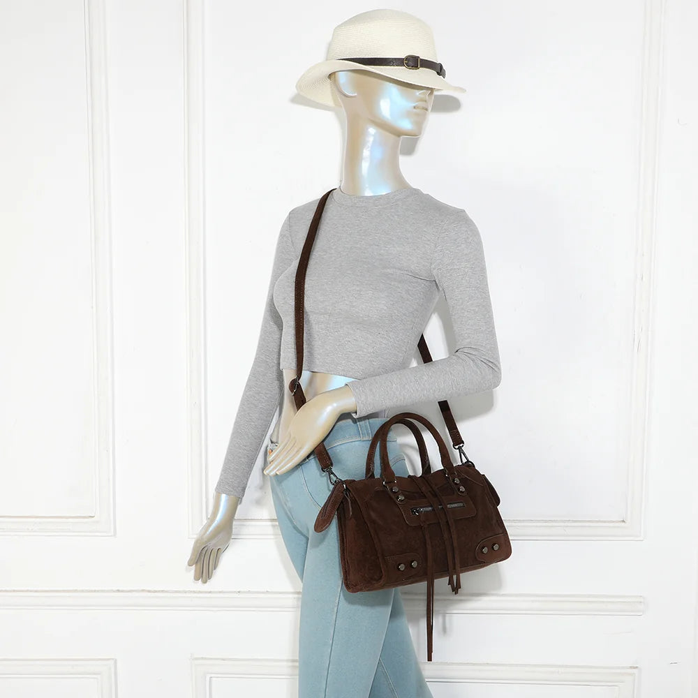Sac à main femme La Zélie café porté à la main ou avec sa bandoulière amovible – réf. KJ-62088-2