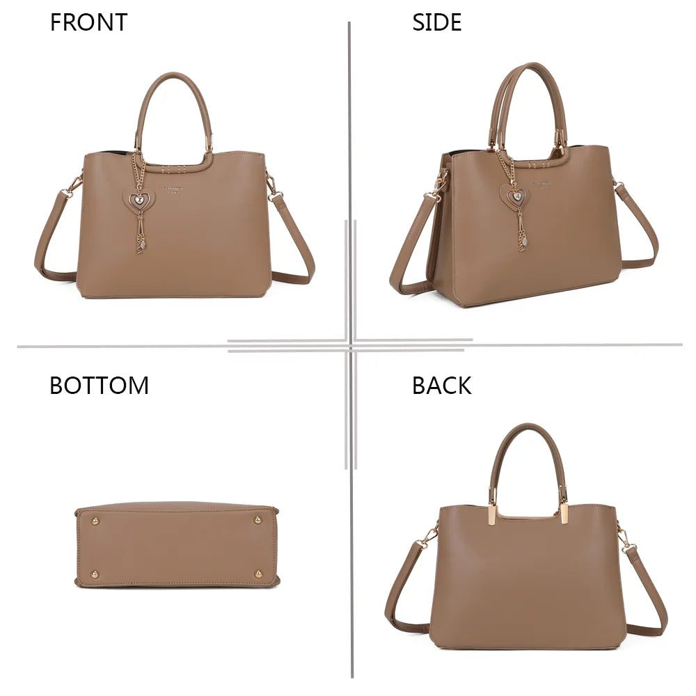 Le Ambrélia taupe foncé sous quatre angles : face, côté, dessous et dos du sac à main – réf. DQ-8742