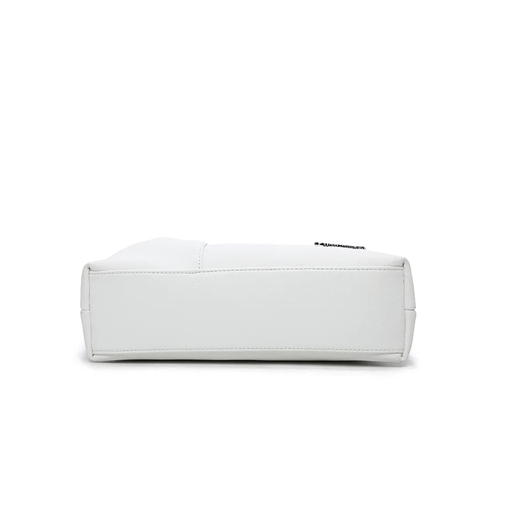 Dessous du Le Auréane blanc en simili cuir grainé, finitions surpiquées – réf. Z-5103