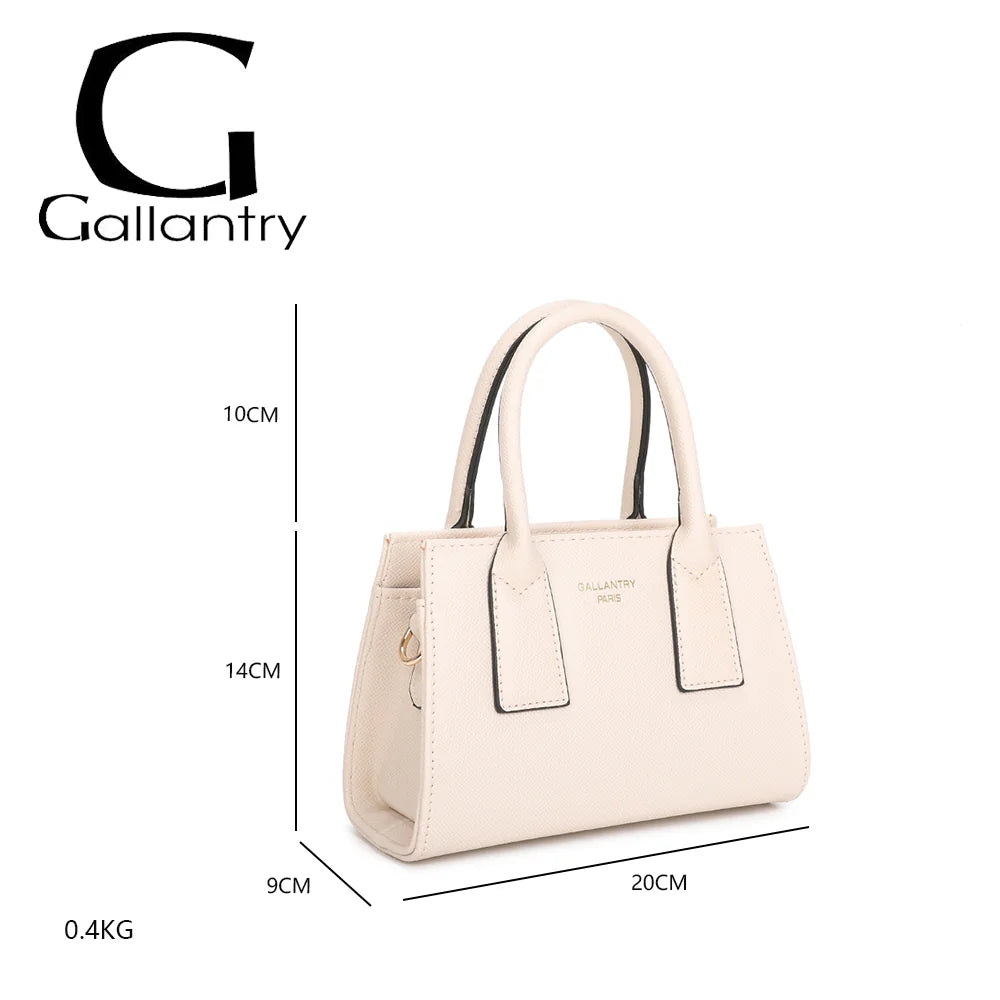 Dimensions du Bastien beige : 20,5 × 8 × 14 cm, anses de 10 cm de hauteur, poids de 0,4 kg – réf. HY-5432-1