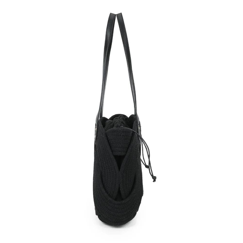 Profil du Candyloop noir : soufflet de 12 cm et longues anses lisses à porter à l’épaule – réf. A-9168