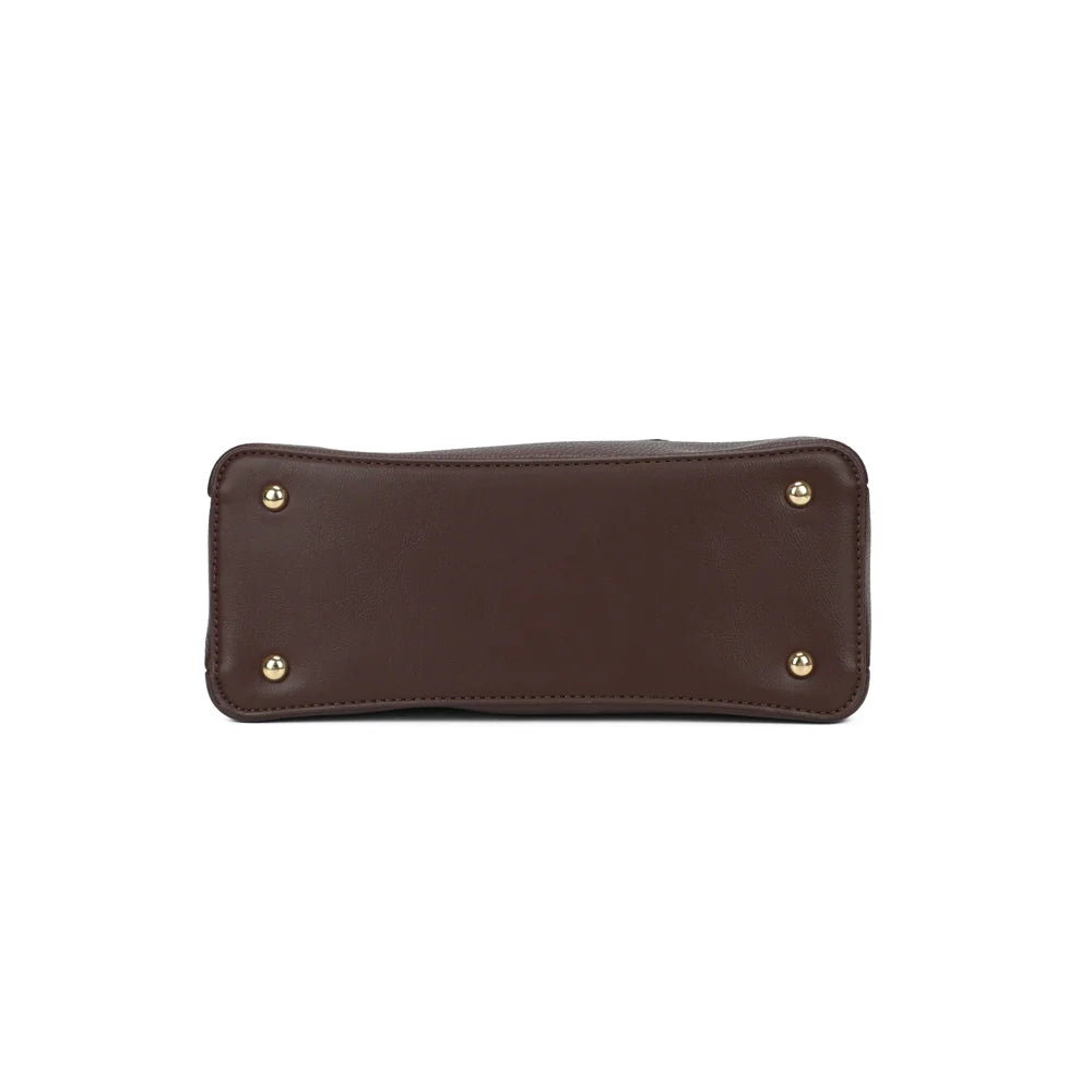 Dessous du sac Le Cardinal café, base rectangulaire en simili cuir grainé – réf. DQ-8736