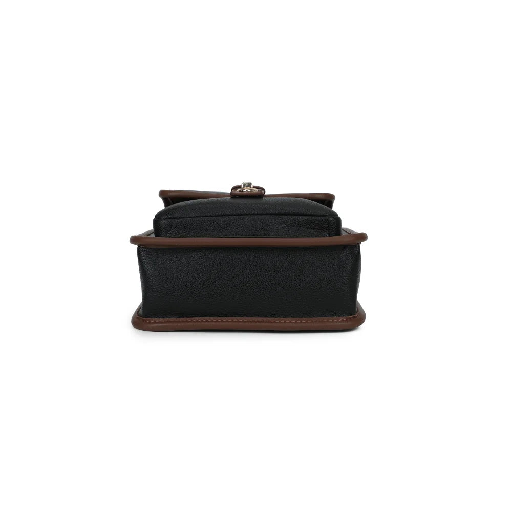 Vue du dessous du sac Le Corvès noir, pour apprécier sa silhouette structurée et compacte – réf. R-2071