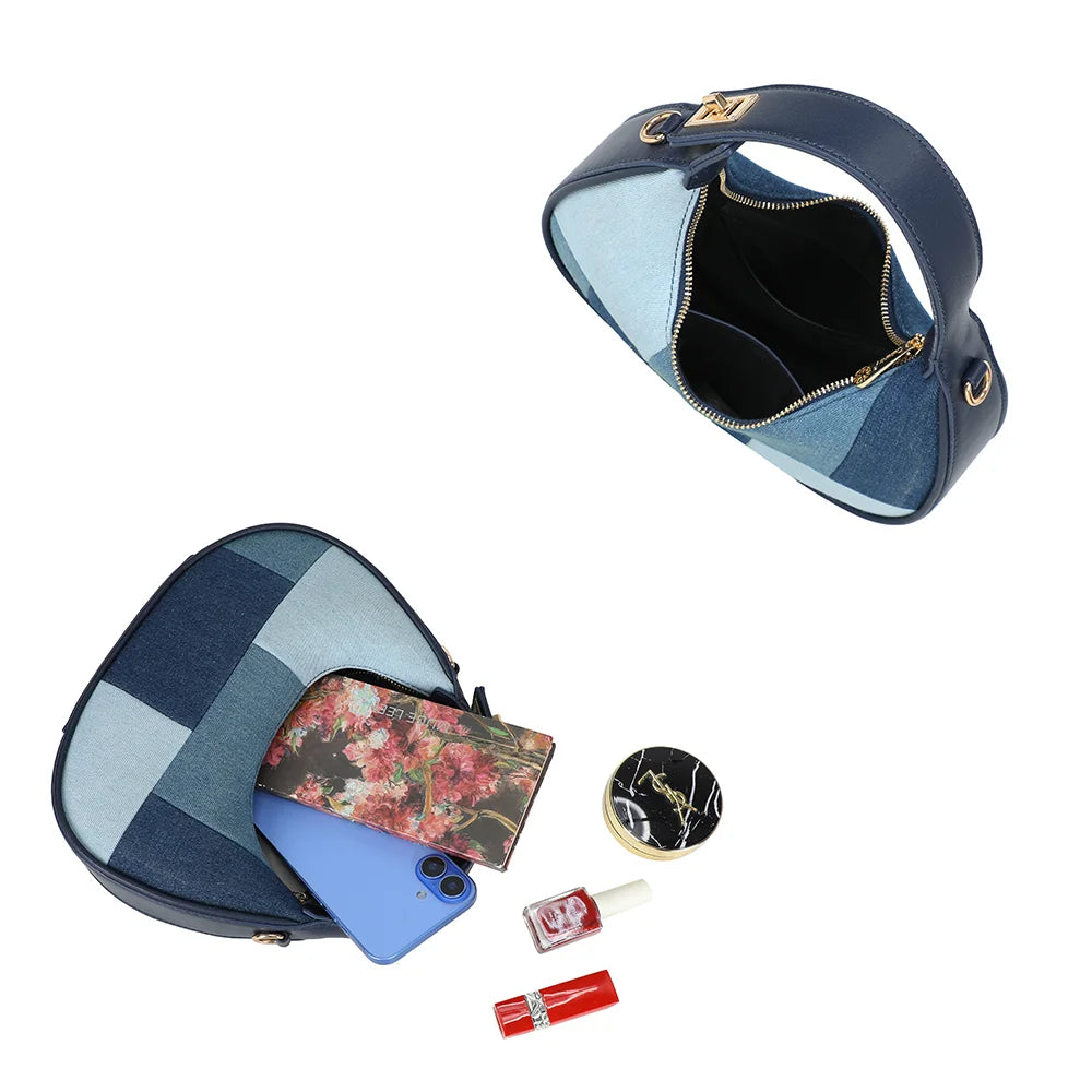 Intérieur du Denim Chic bleu : compartiment zippé doublé qui accueille téléphone et maquillage – réf. A-9169