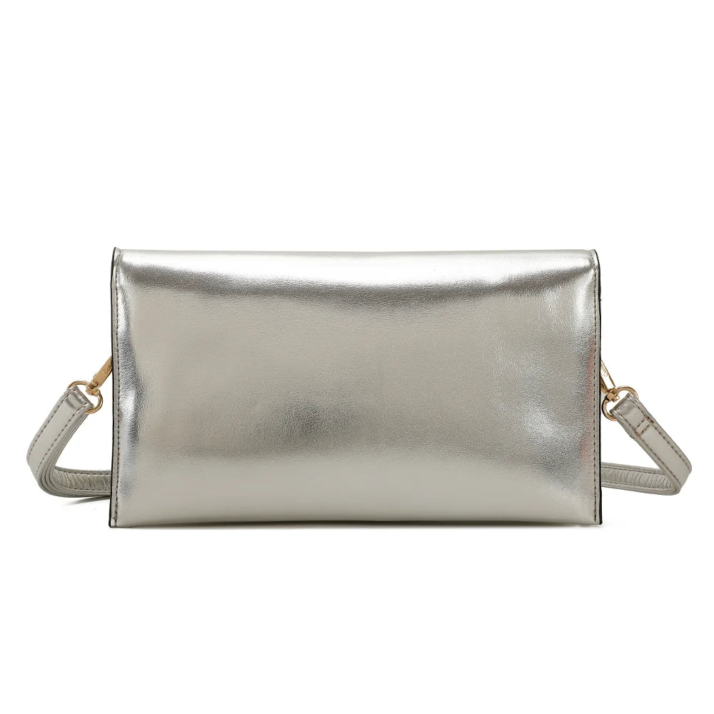 Dos de la pochette Le Joyau argent, ligne épurée et surface synthétique lisse aux bords passepoilés – réf. R-1682