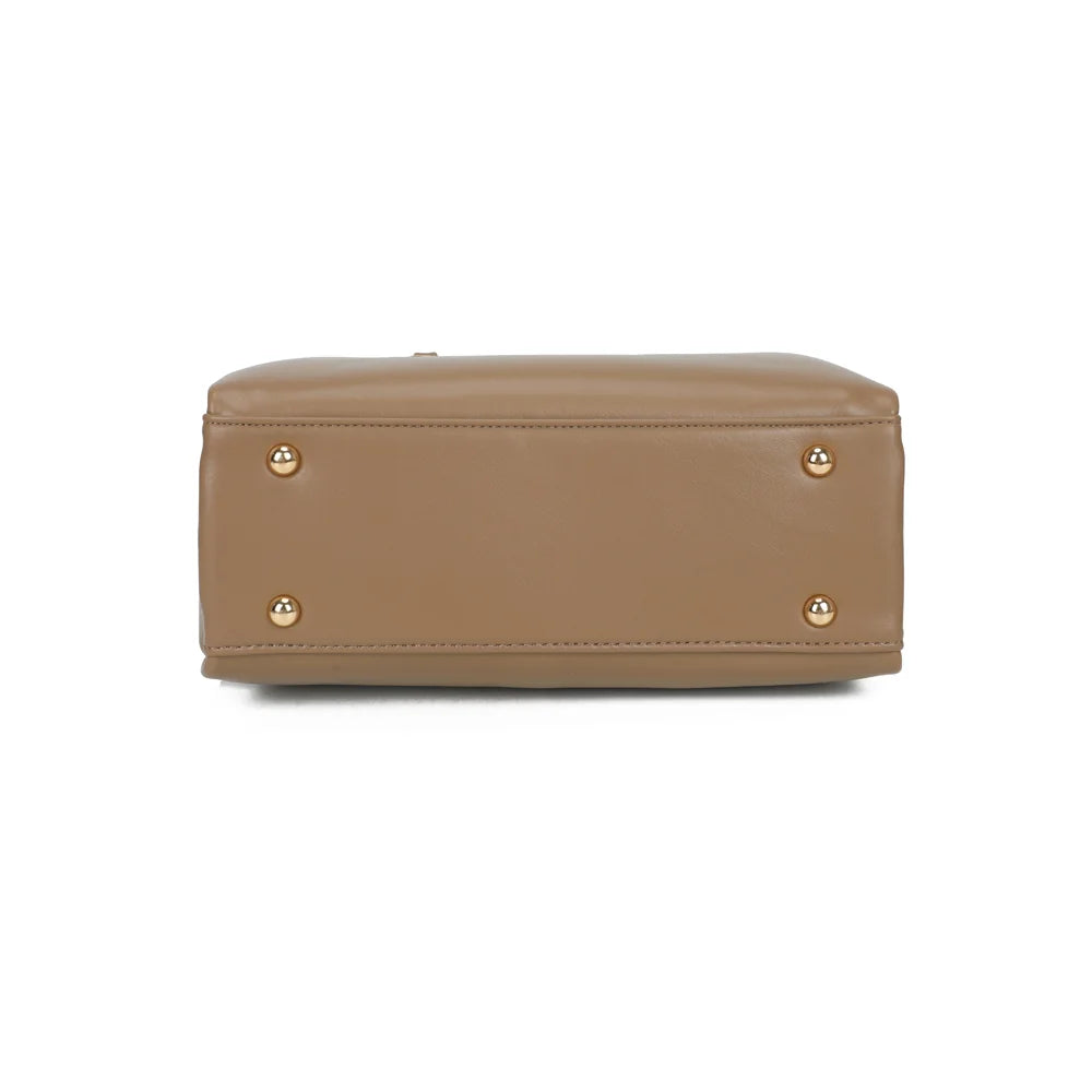 Dessous du sac Le Lorian taupe foncé, vu à plat pour apprécier sa forme bowling de 11 cm de profondeur – réf. R-2069